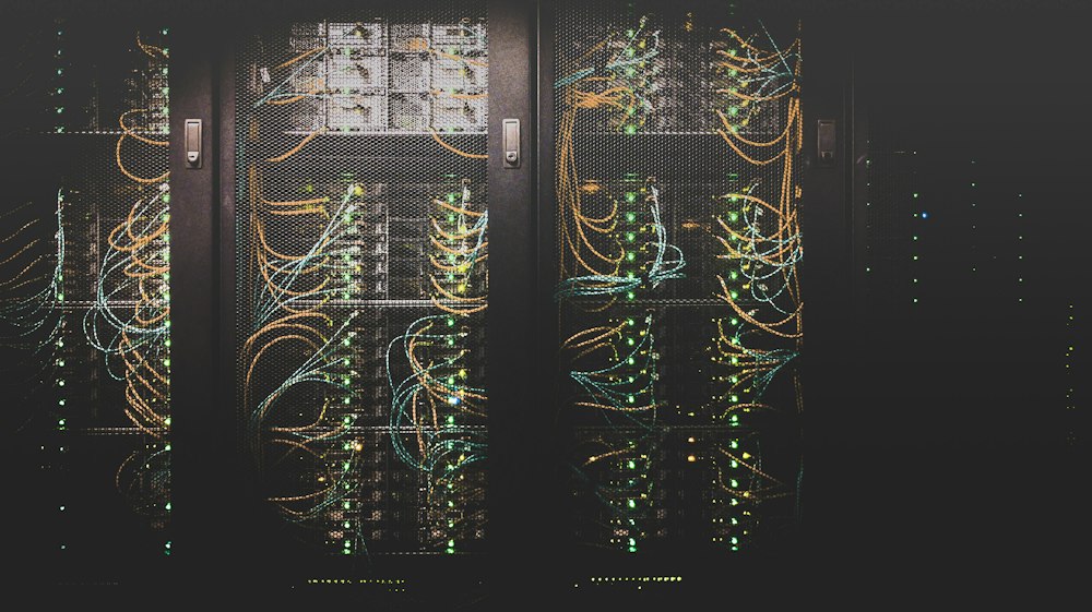 Data center powering icloud.cd